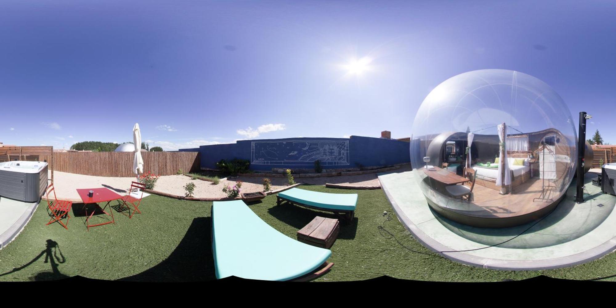 Cosmoveros - Hotel Burbuja Pedraza ภายนอก รูปภาพ
